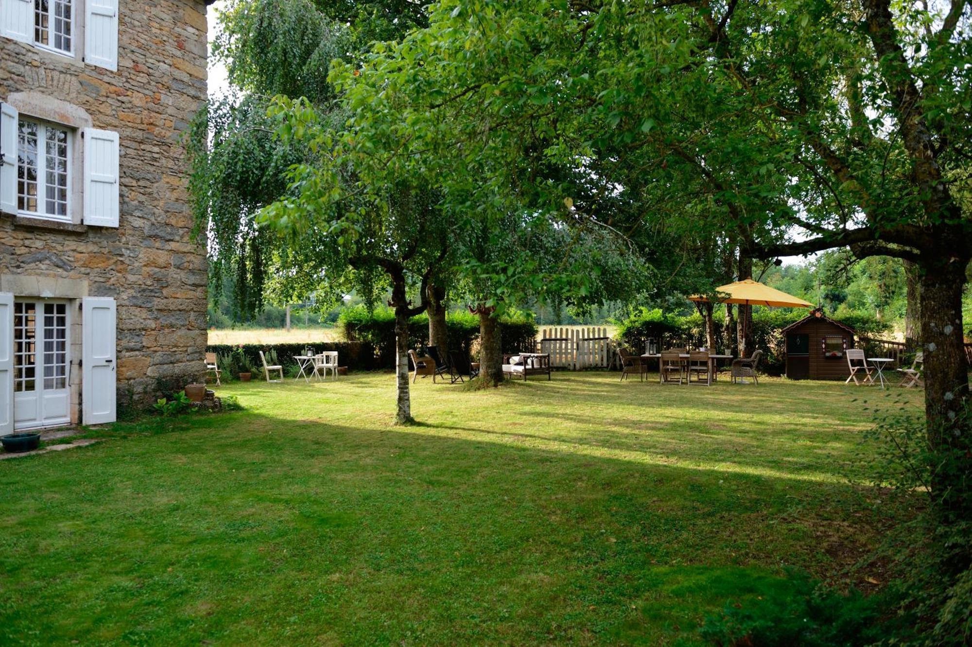 Maison D'Hotes La Singuliere Sévérac-le-Château Екстериор снимка
